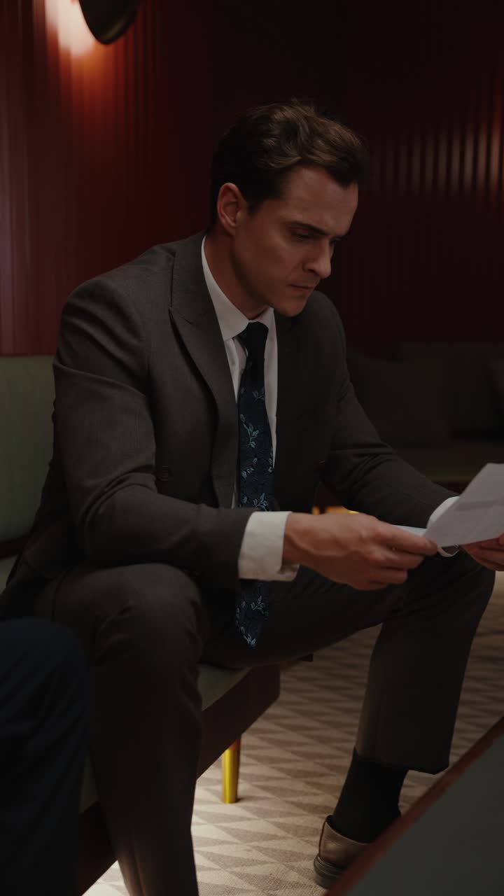 previewEpisode 19